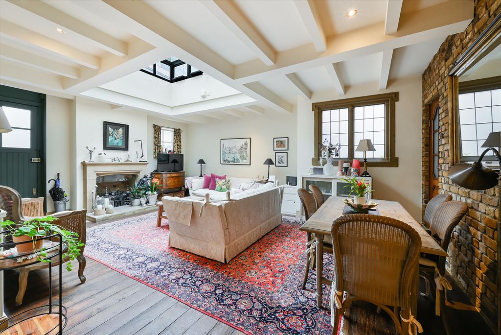 Property photo 1 of 11 Image