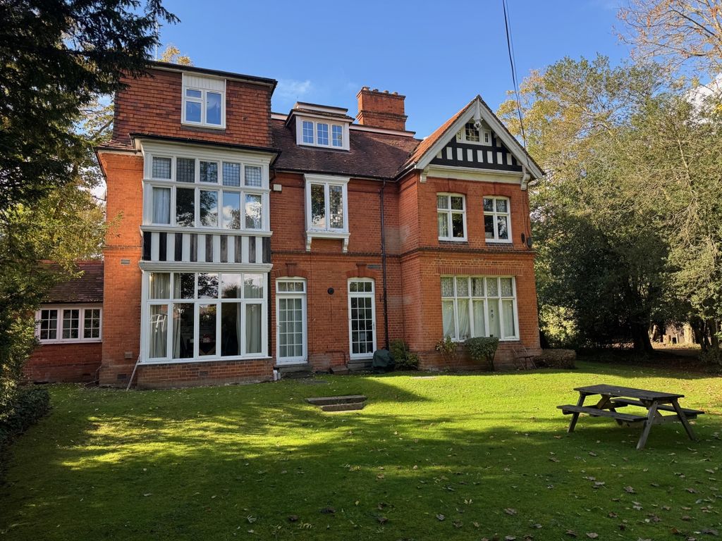 Property photo 2 of 5 Front