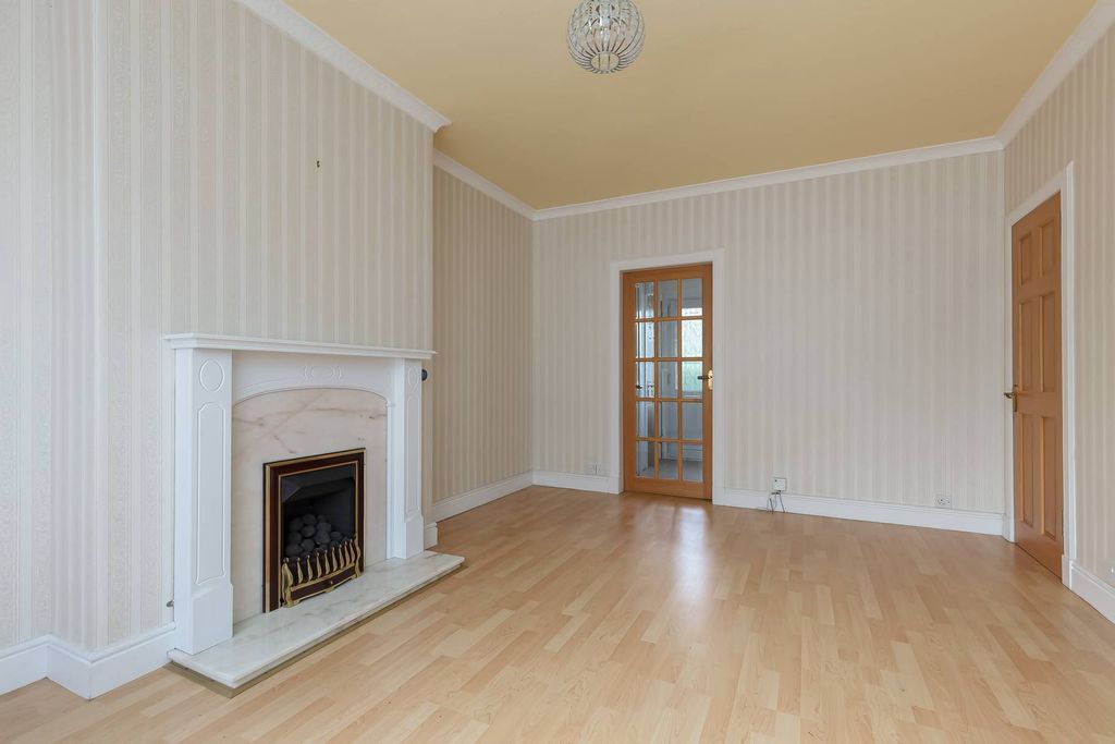 Property photo 3 of 13 Property Image 3