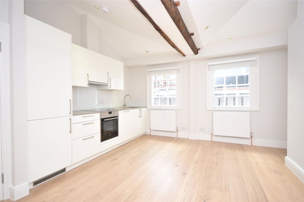 Property photo 1 of 4 Ganton Street