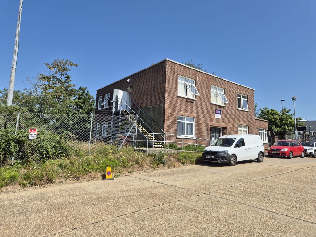 Property photo 1 of 1