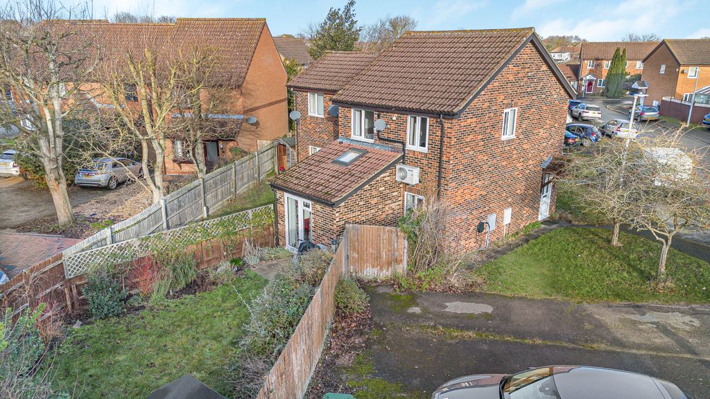 Property photo 2 of 18 770225