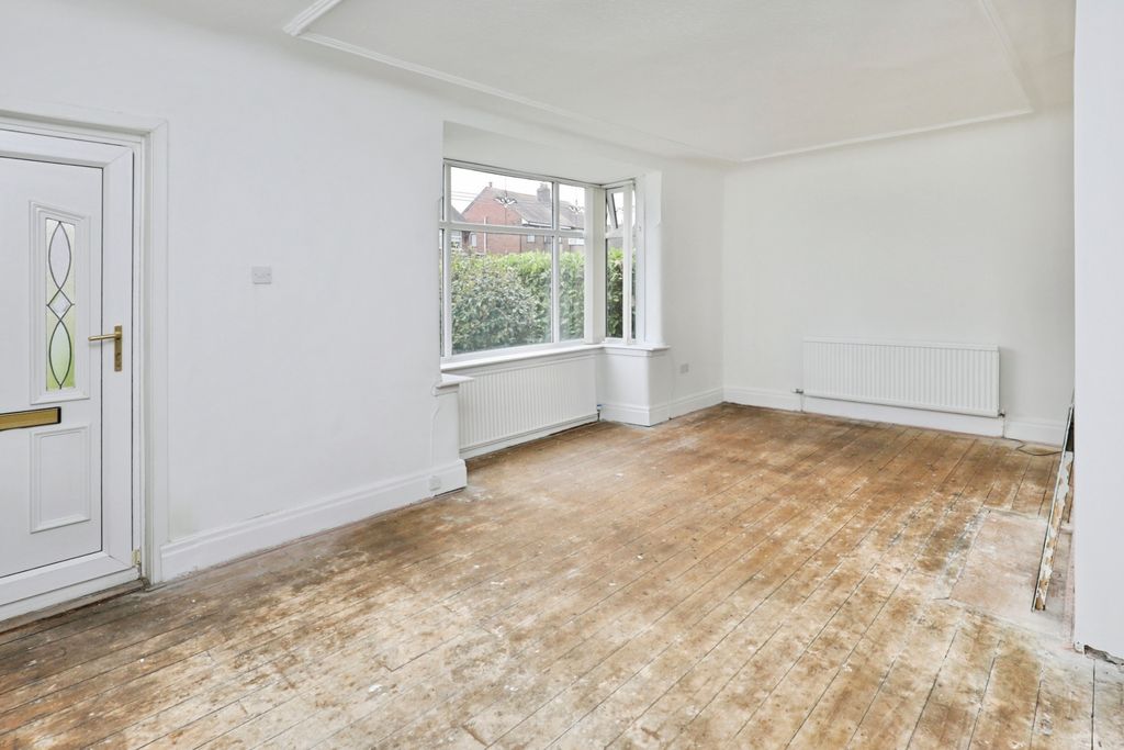 Property photo 2 of 26