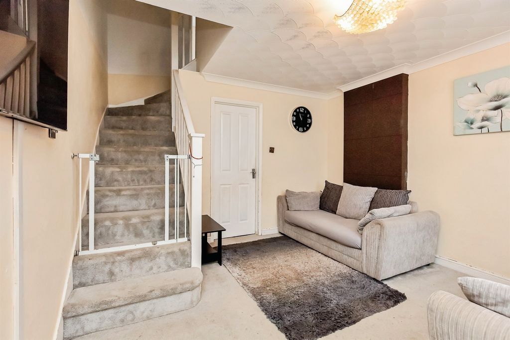 Property photo 2 of 7