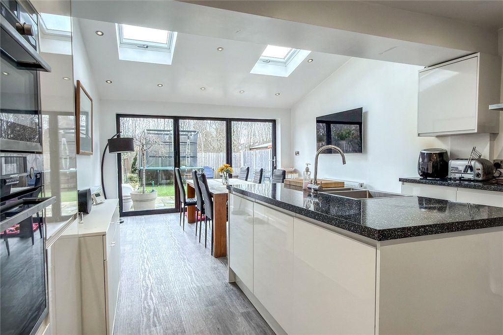 Property photo 1 of 18 Kitchen/Diner