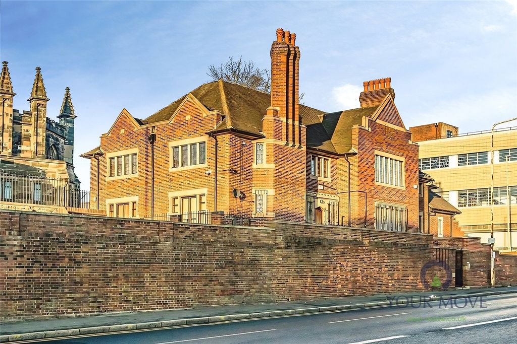 Property photo 1 of 11 External