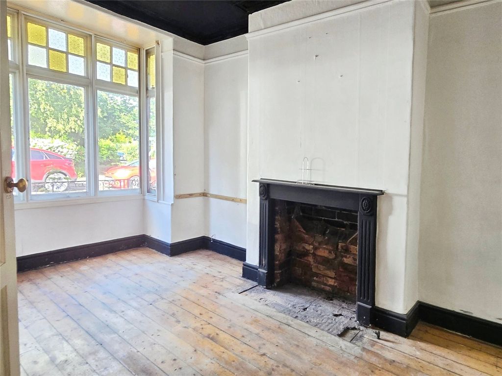 Property photo 2 of 10 Living Room
