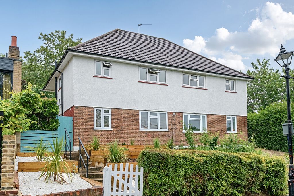 Property photo 1 of 10 1477559-3-6A2Aa20...