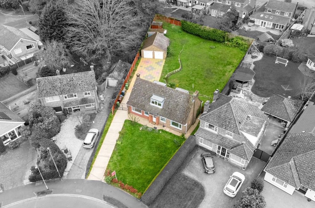 Property photo 2 of 31 1440771-7-69d7d68F0d9Db-Arw