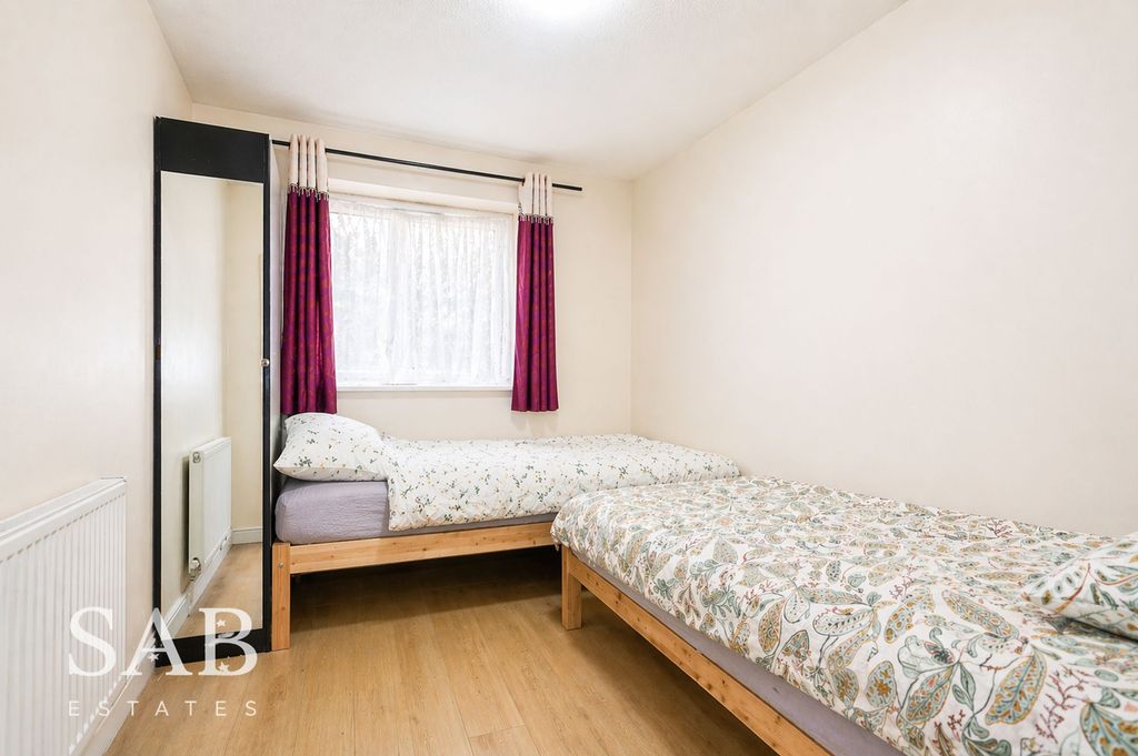 Property photo 3 of 7