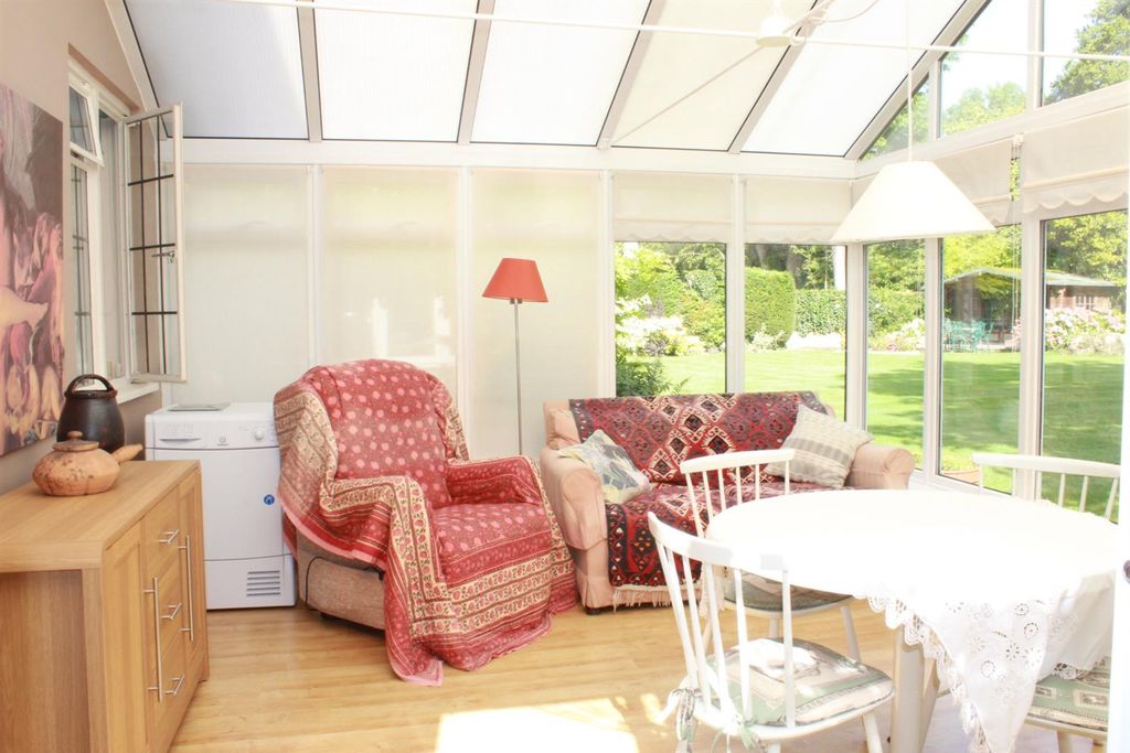 Property photo 3 of 9