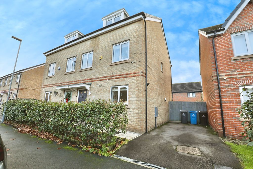 Property photo 1 of 15 Front