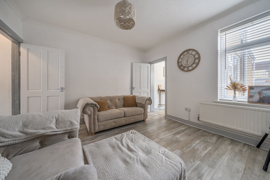 Property photo 2 of 14 13558711468Cbfc585Af1A