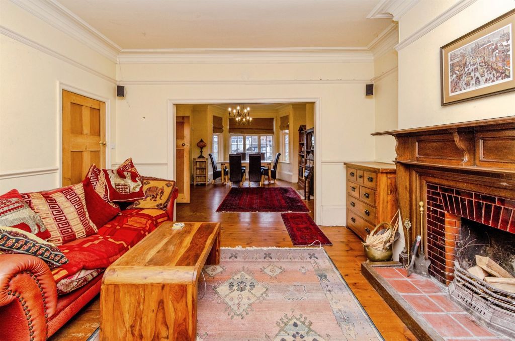 Property photo 1 of 25