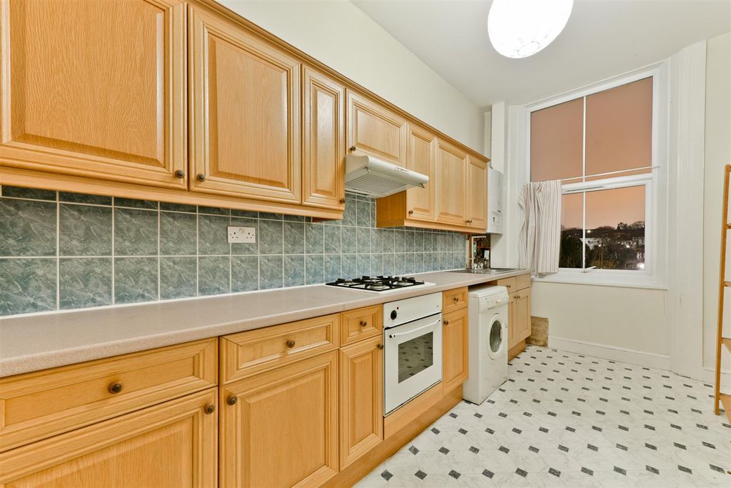 Property photo 1 of 6 2 Bed Flat To Rent Manor Mount, London Se23
