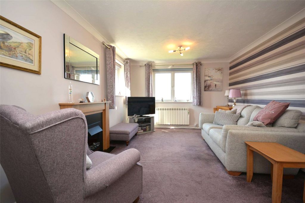 Property photo 2 of 12 Picture No. 15