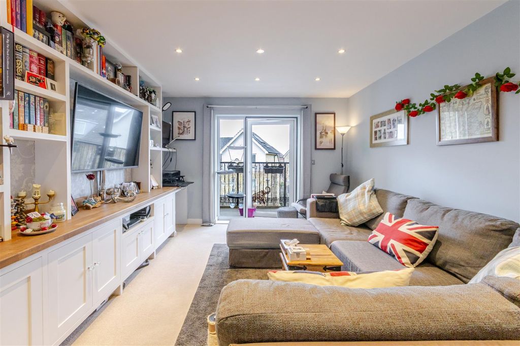Property photo 2 of 16 Living Room 1.Jpg