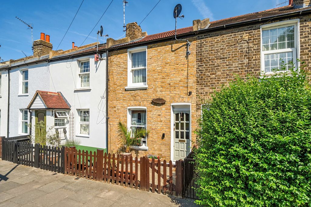 Property photo 1 of 20 1477202-1-6A354F6...