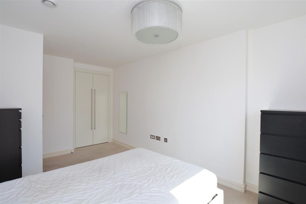 Property photo 3 of 7 Diprose Court.Jpg