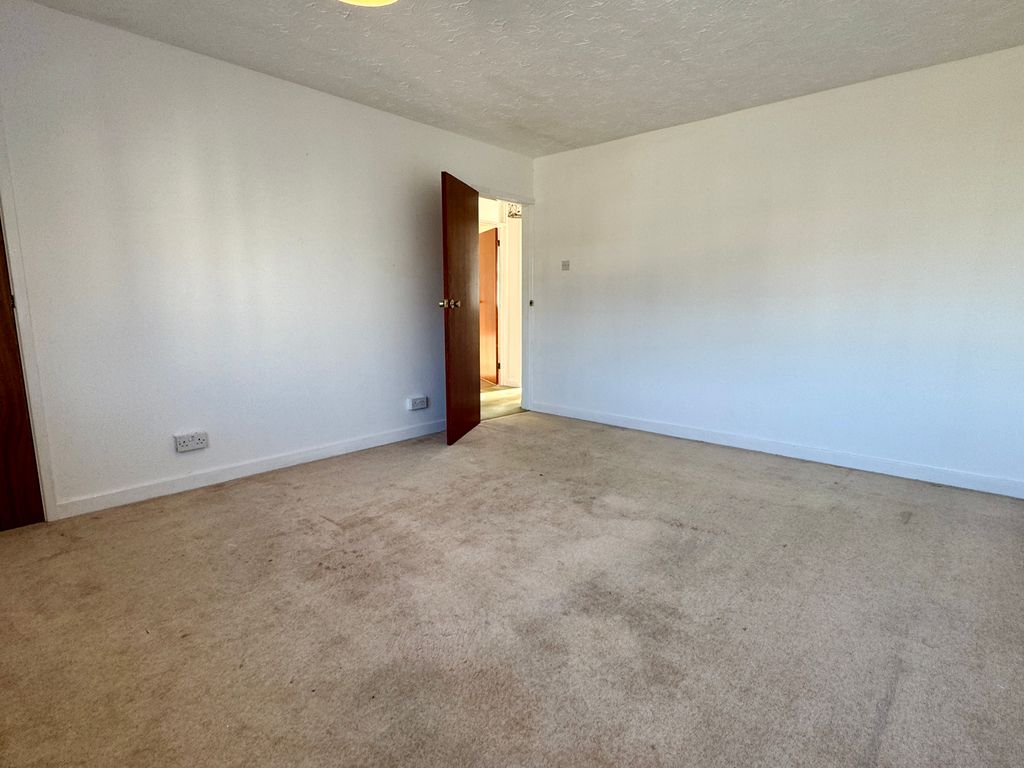 Additional image 13 of 3 bed property to rentCarmarthen SA31