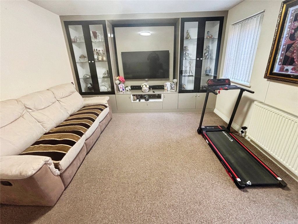 Property photo 3 of 15 Picture No. 17