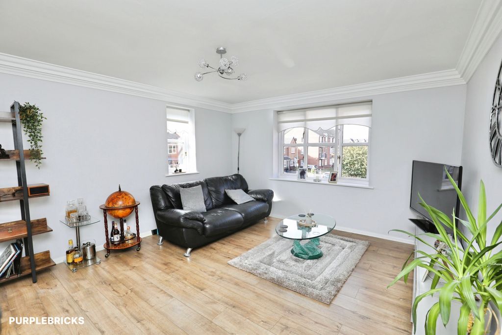 Property photo 1 of 21