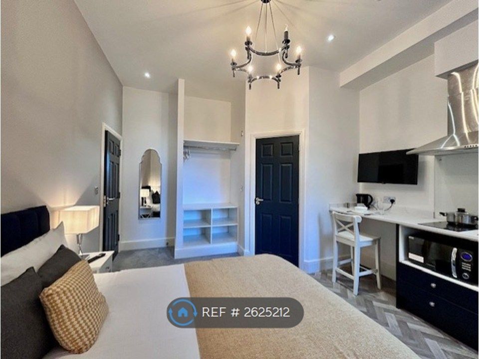 Property photo 1 of 16 Studio Room 2