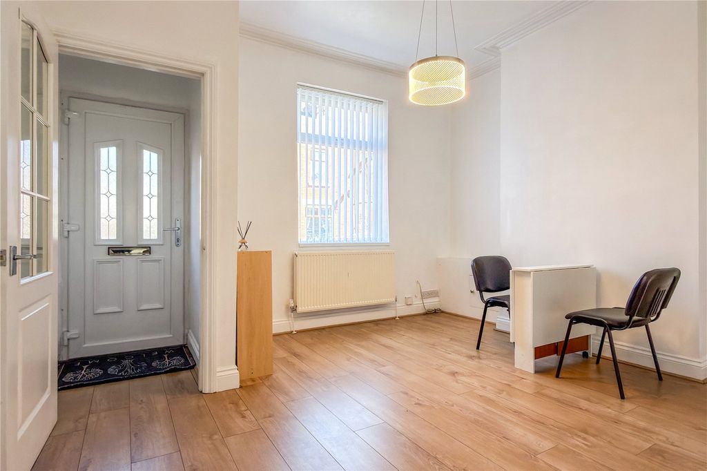 Property photo 2 of 16 Picture No. 08