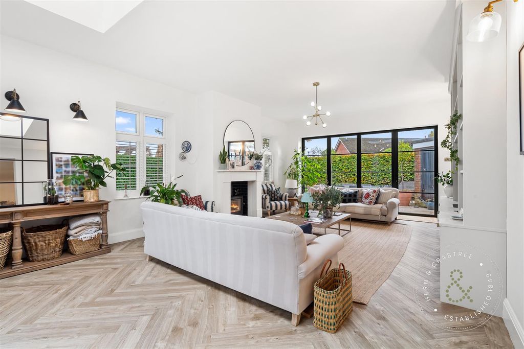 Property photo 2 of 58 East Rise (19).Jpg