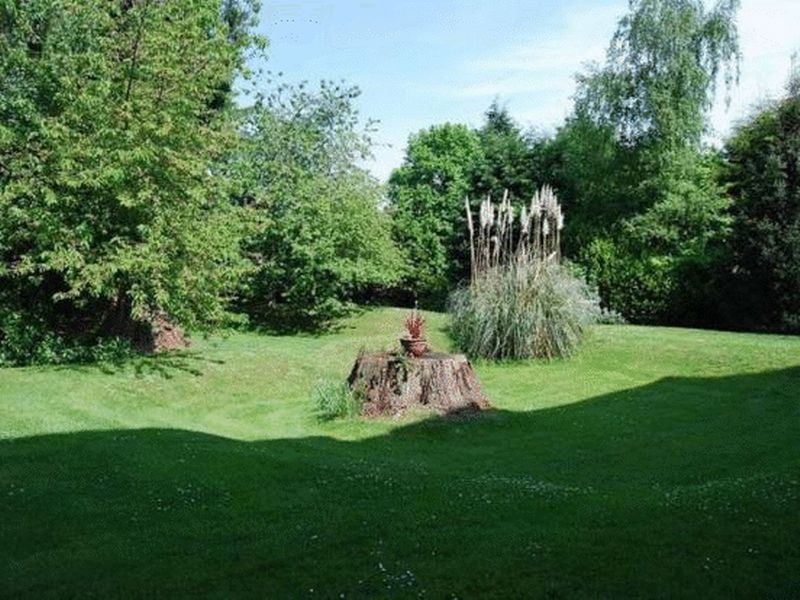 Property photo 3 of 9 Photo 8