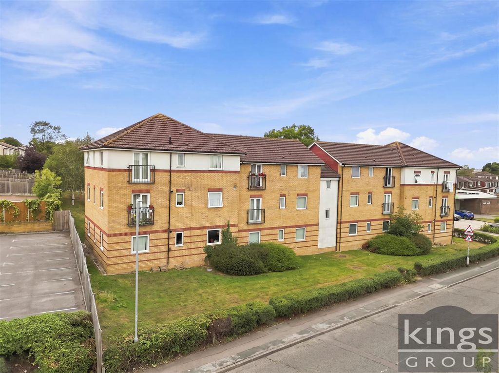 Property photo 1 of 17 1_007_Dji_20260904162137_0074_d_Reedit_F31807d1.Jp
