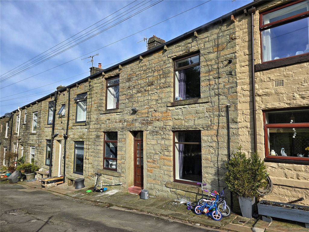 Property photo 1 of 15 Rear Elevation