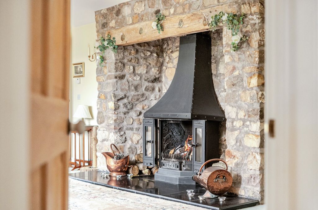 Property photo 3 of 30 -69A862F556917-l-1416720-1-69A71c122c918