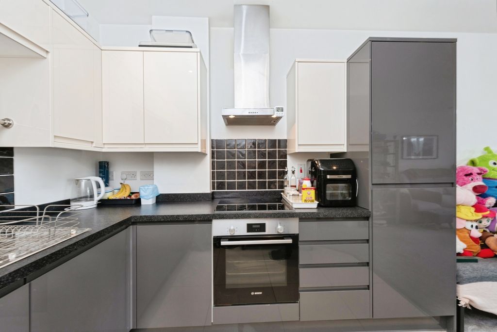 Property photo 2 of 14 Pbox-Img.Jpg