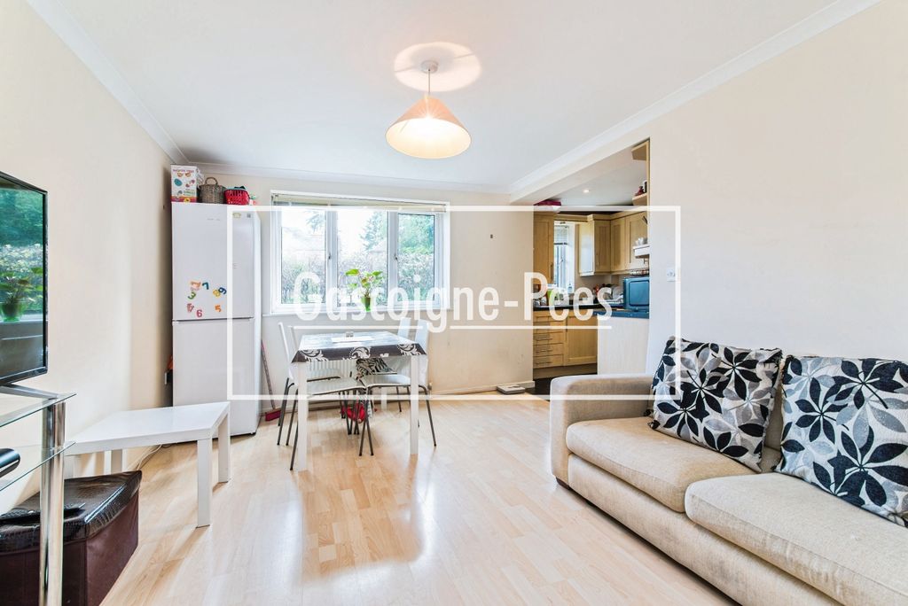 Property photo 3 of 4