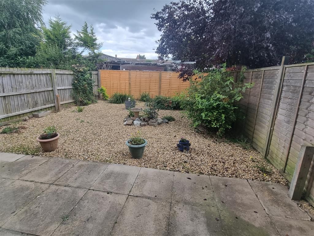 Property photo 2 of 7 Garden