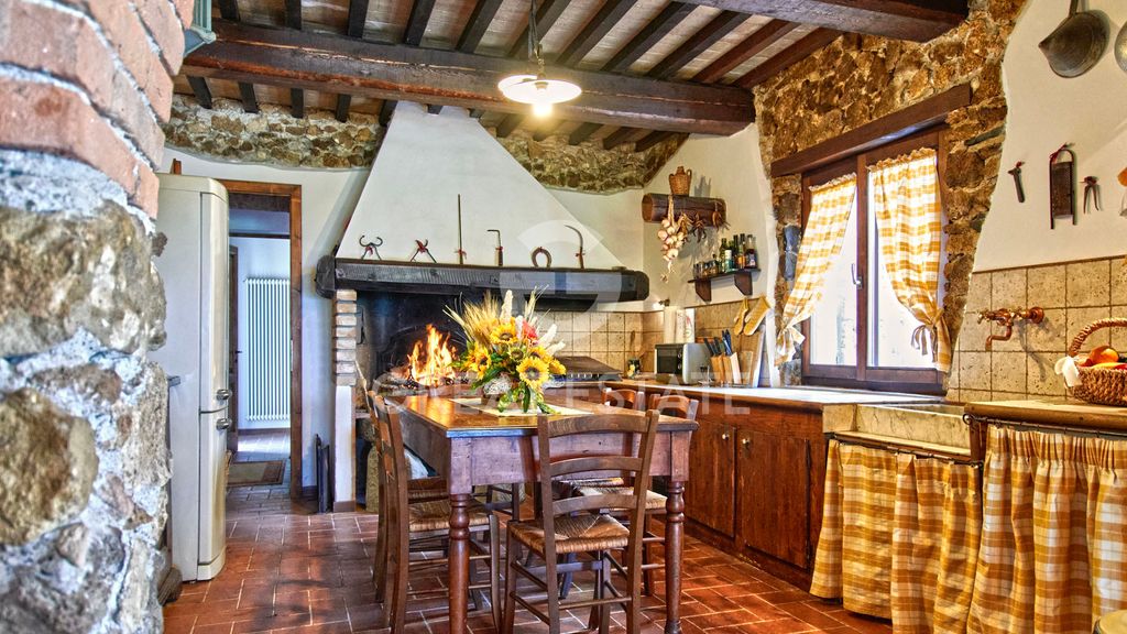 Property photo 2 of 27 Interiors