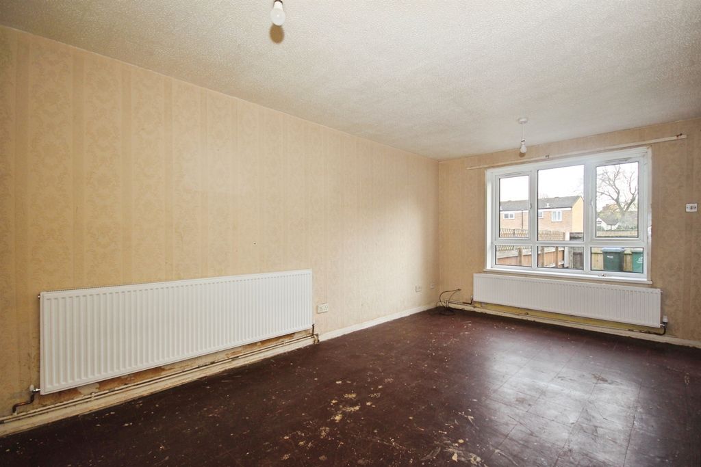 Property photo 3 of 16