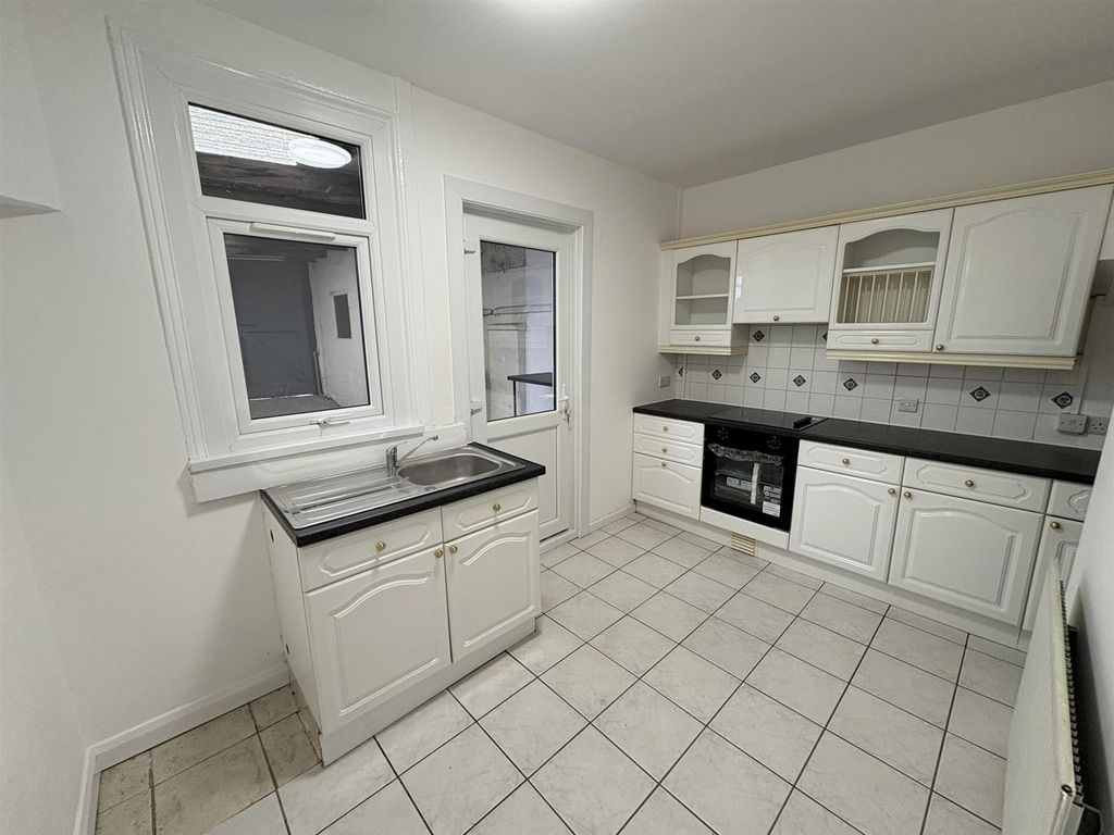 Property photo 3 of 10 Kitchen/Breakfast Room