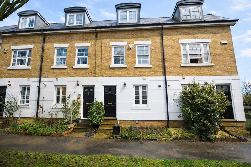 Property photo 1 of 27 Photo 13