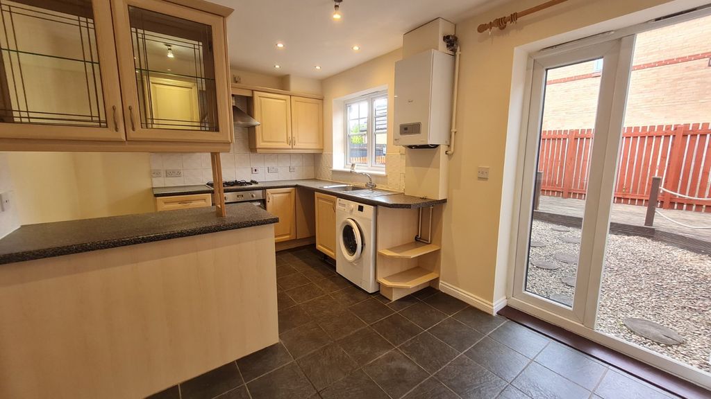 Property photo 2 of 19 Picture No. 21