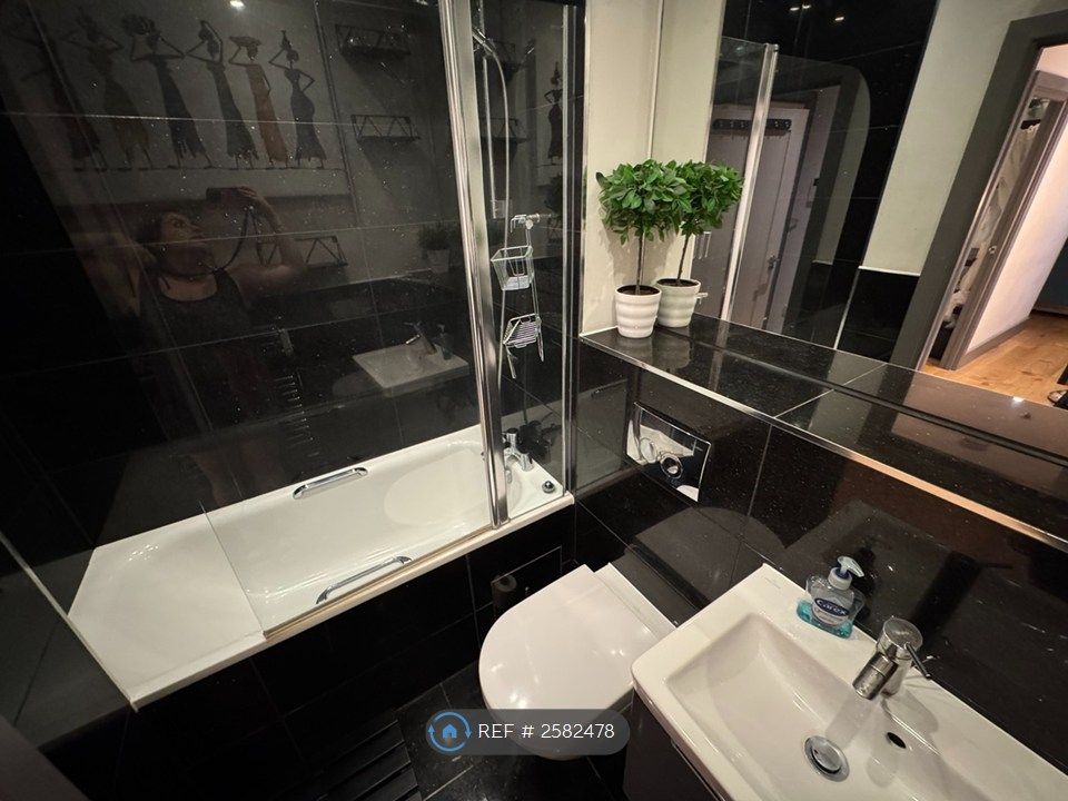 Property photo 2 of 4 Bathroom
