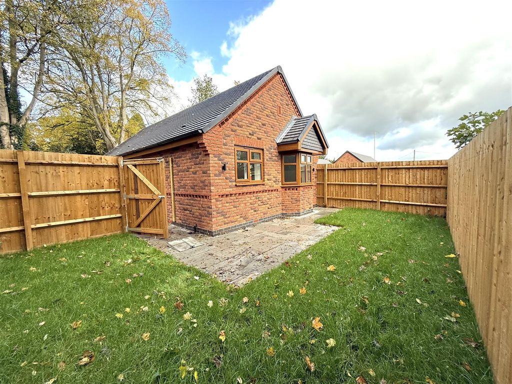 Property photo 2 of 15 98 B.Jpeg