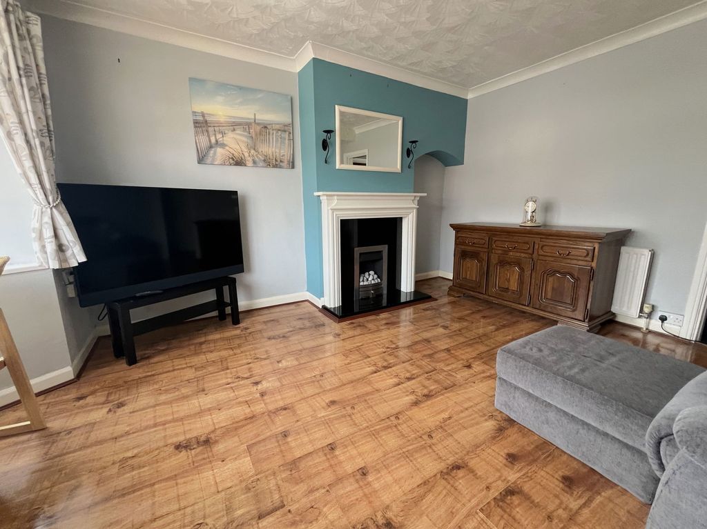 Property photo 3 of 22