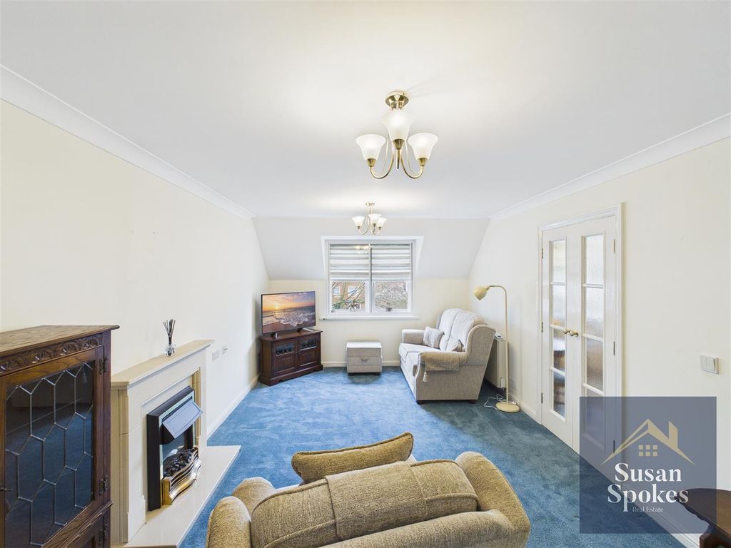 Property photo 3 of 19 Cam01858G0-Pr0245-Still002.Jpg