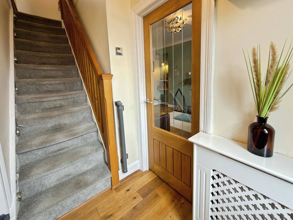 Property photo 2 of 35