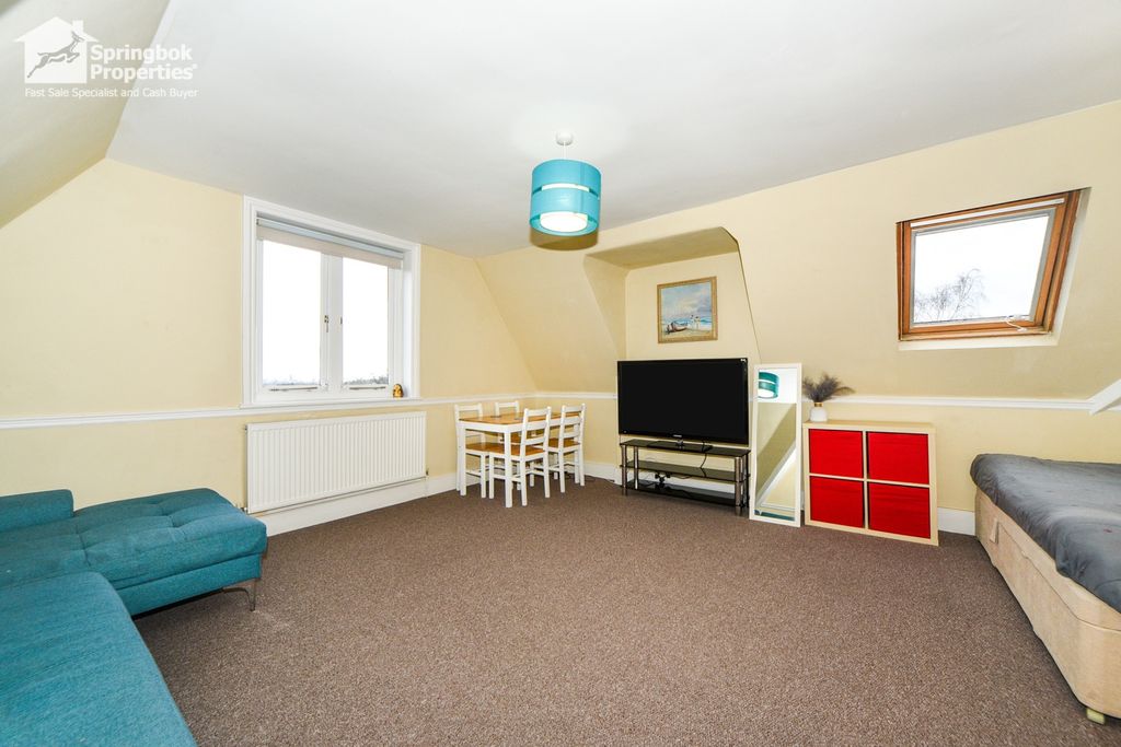 Property photo 3 of 21 Image 3