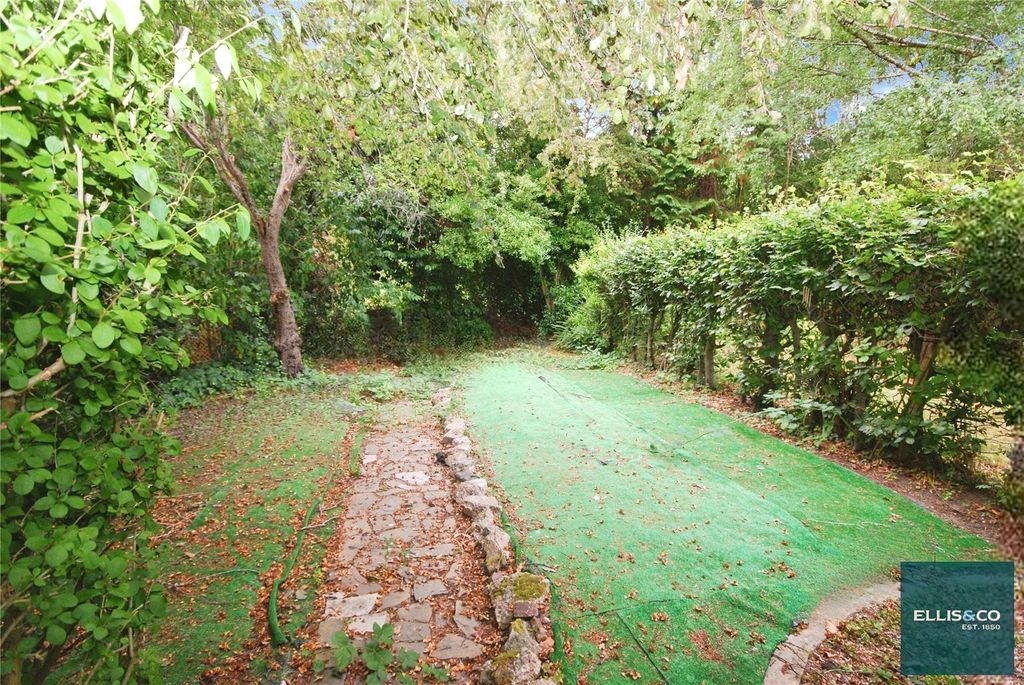 Property photo 2 of 9 Picture No. 11