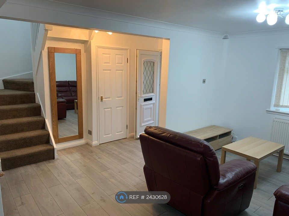 Property photo 3 of 18