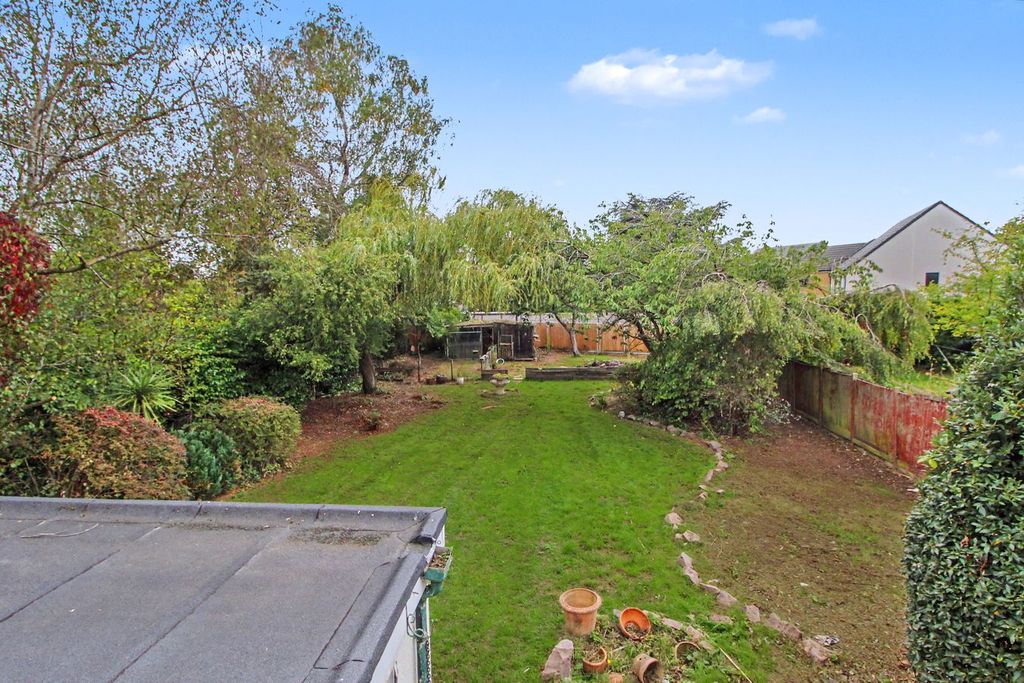 Property photo 2 of 23